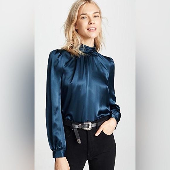 Veronica Beard Tops - NWT Veronica Beard Neck Bow Tie Silk blouse, size 2